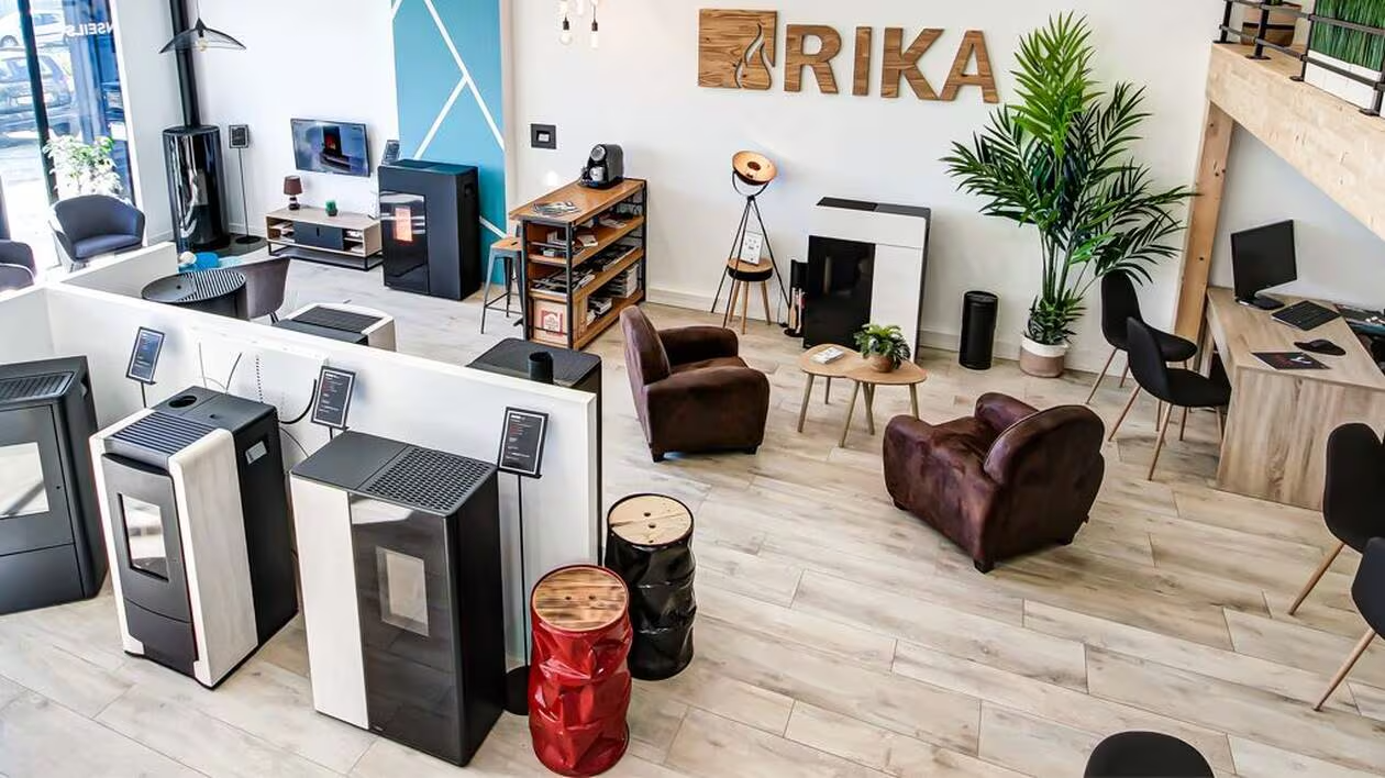 Rika Nantes Poele Les Sorinnieres Rika Nantes Poeles A Bois Et Granules Silencieux